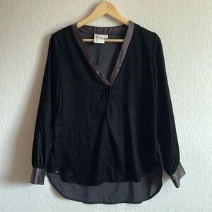 Finley Celeste Whisper V-Neck Blouse Black Velvet Satin Trim Size Small